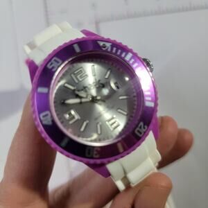 Vintage Michaels Womens Watch 40mm Silver Dial Purple Case White Silicone Date